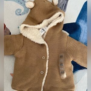 NWT GAP Baby Sherpa fuzzy sweater 6-12 months